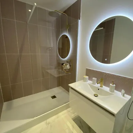 Escapade Romantique: Sauna Et Moments De Plaisir